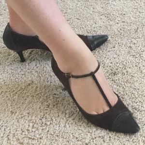Brooks Brothers Leather Point-Toe Kitten-Heel Pump